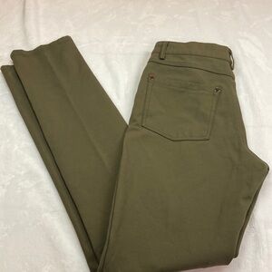 Tempo Paris Polyester/Spandex Olive Green Five Pocket Stretch Skinny Leg Size 4